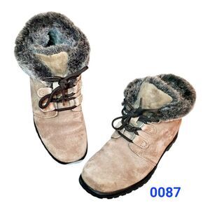 Cobbie Cuddlers Womens Faux Fur-Lined Tan Suede Winter Boots 0087